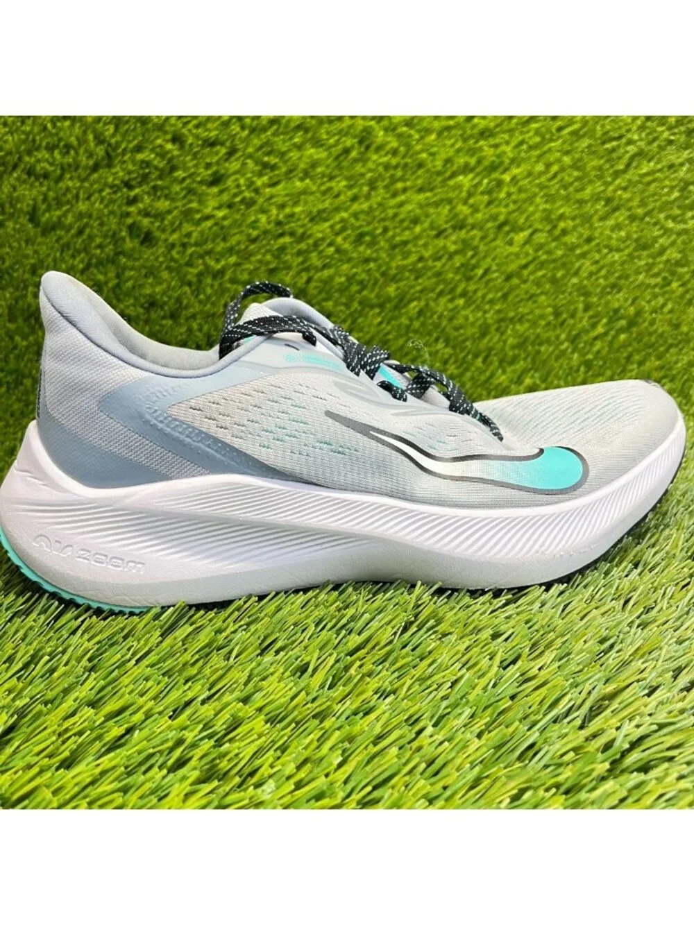 Nike Air Zoom Winflo 7 Womens Size 8 Gray Blue Athletic Running Shoes Sneakers